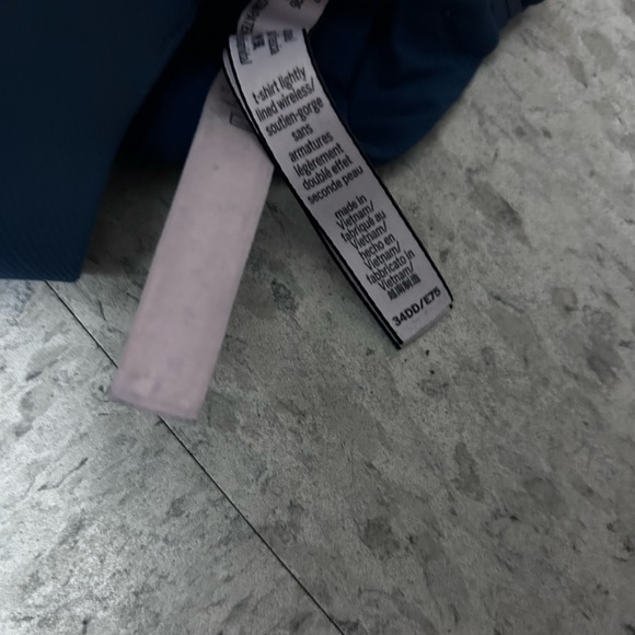 Victoria Secret T-shirt Lightly Lined Wireless Bra - Picture 2 of 3